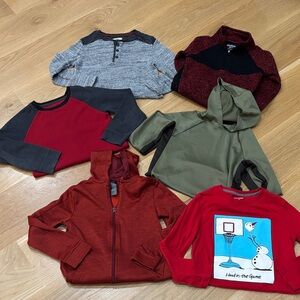 🩵BACK TO SCHOOL BUNDLE!!🩵
 
Old Navy Kids Sweatshirts & Hoodies
